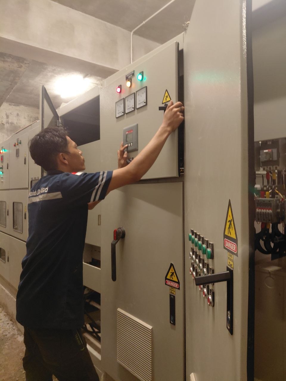 Instalasi panel elektrikal proyek 1