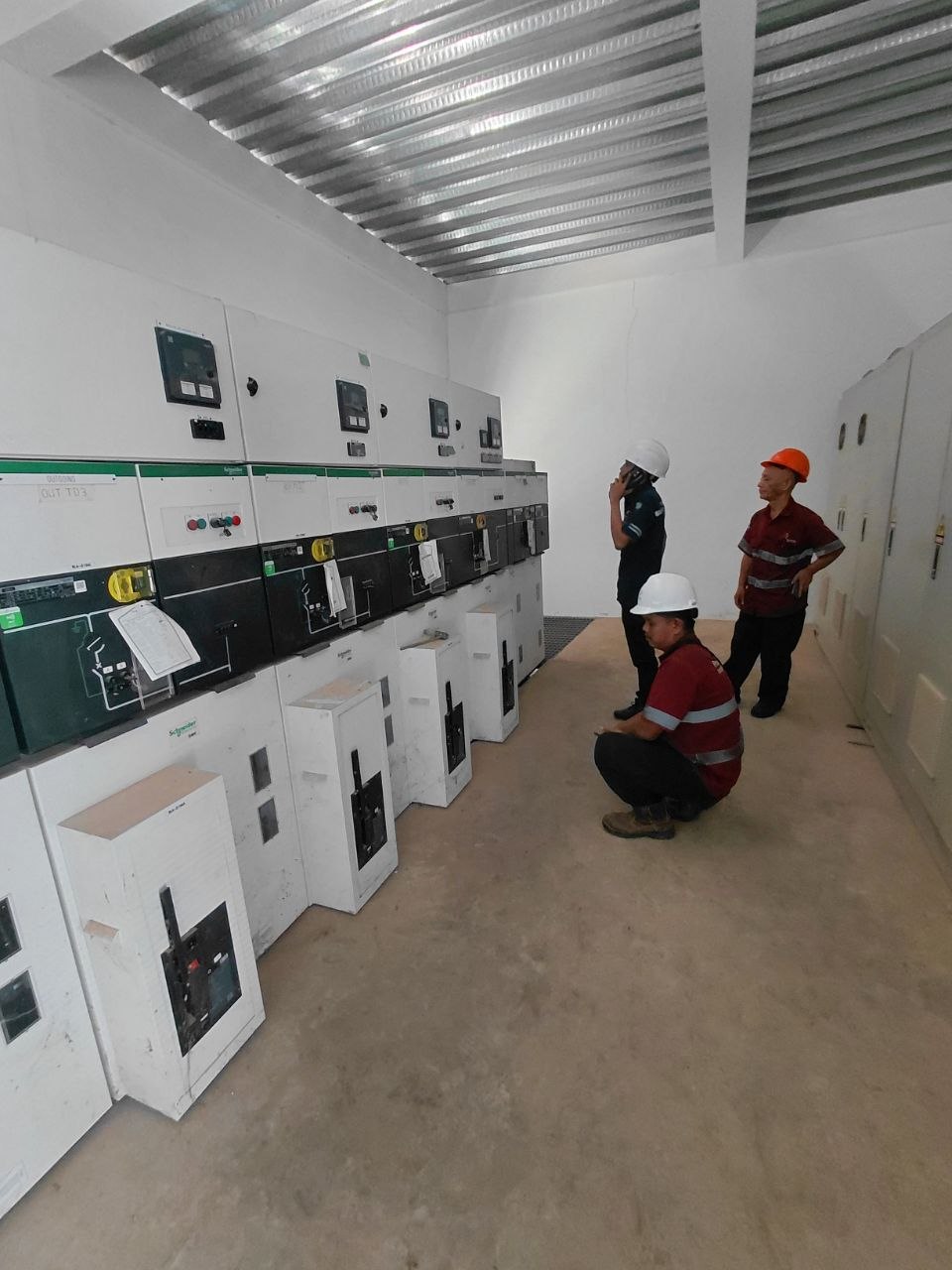 Instalasi panel elektrikal proyek 6