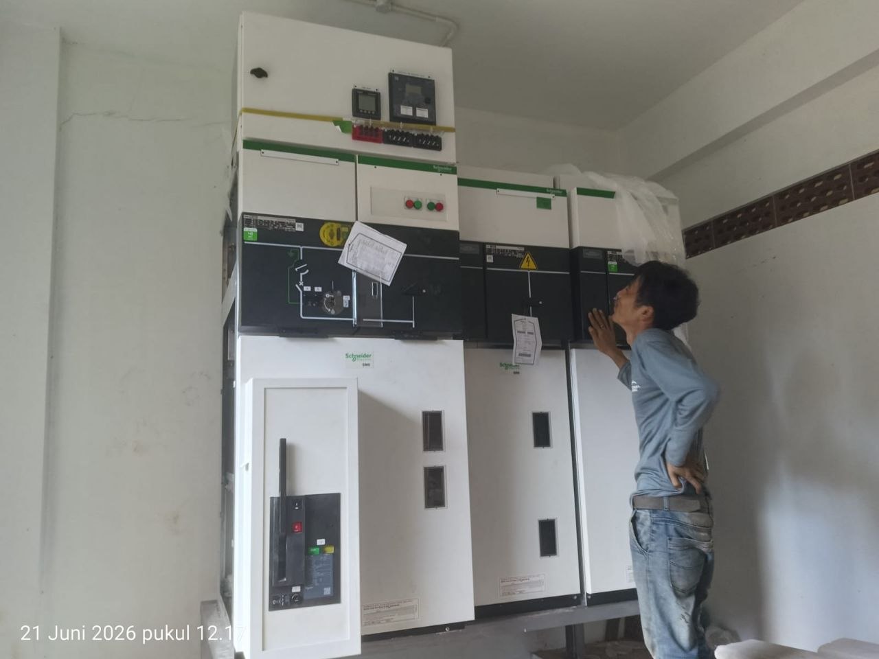 Instalasi panel elektrikal proyek 7
